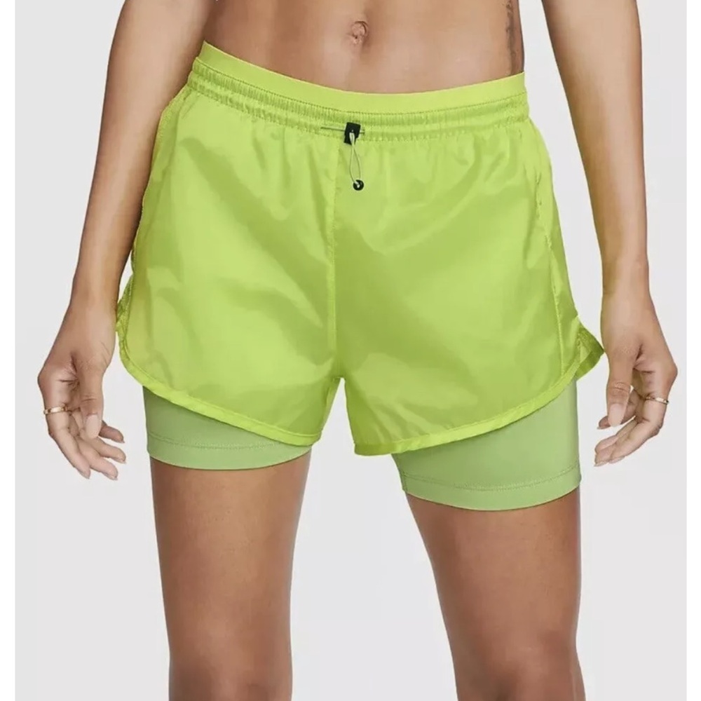 LAST CHANCE Nike Women's Icon Clash Tempo Luxe 2-in-1 Running